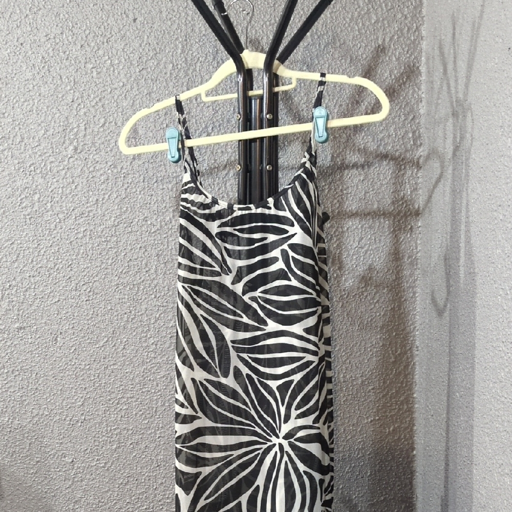 Black and White Leaf Print Shear Swim Cover